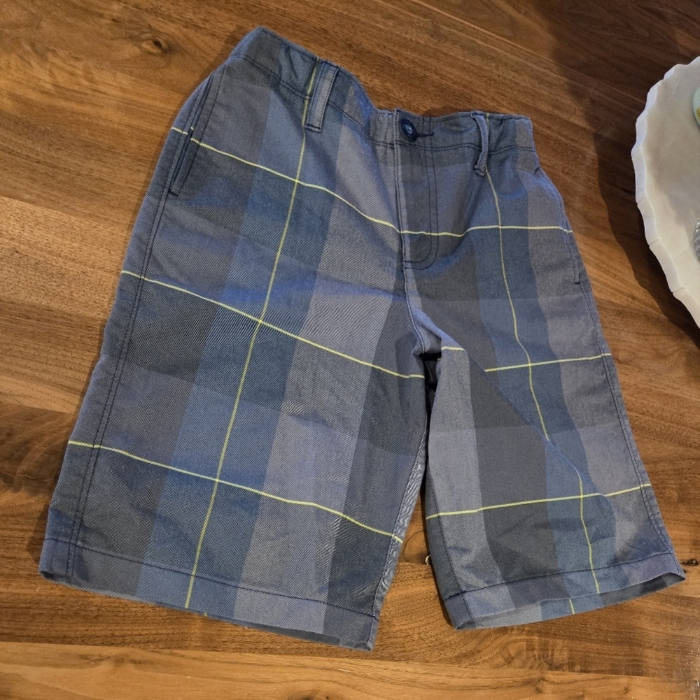 Boy Under Armour Golf Shorts M Plaid Preppy Travel Hamptons